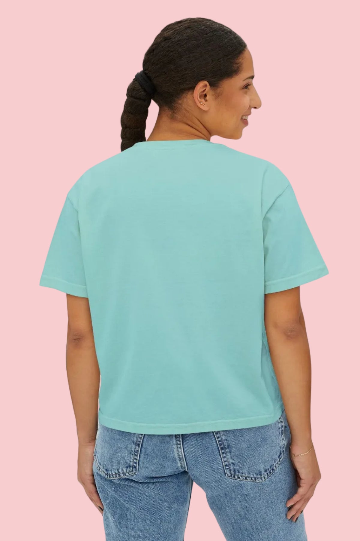 She Reads Bookshop Logo Cropped t-shirt