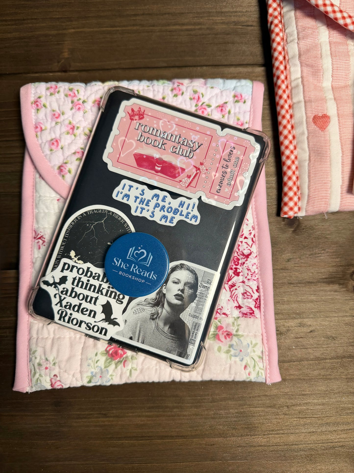 Quilted Floral Kindle Sleeve
