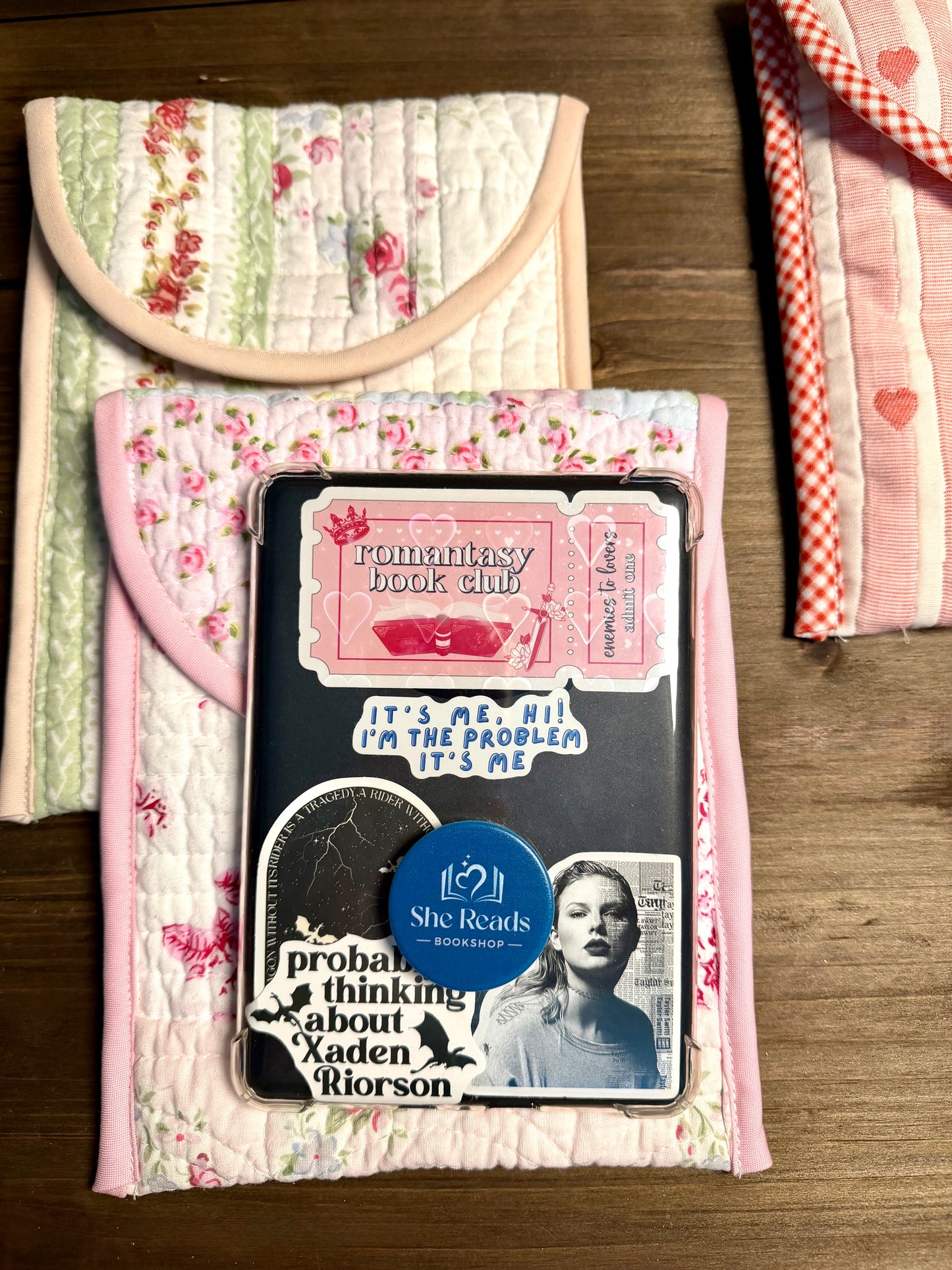 Quilted Floral Kindle Sleeve