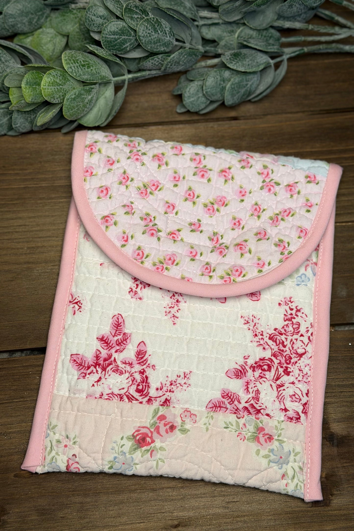 Quilted Floral Kindle Sleeve