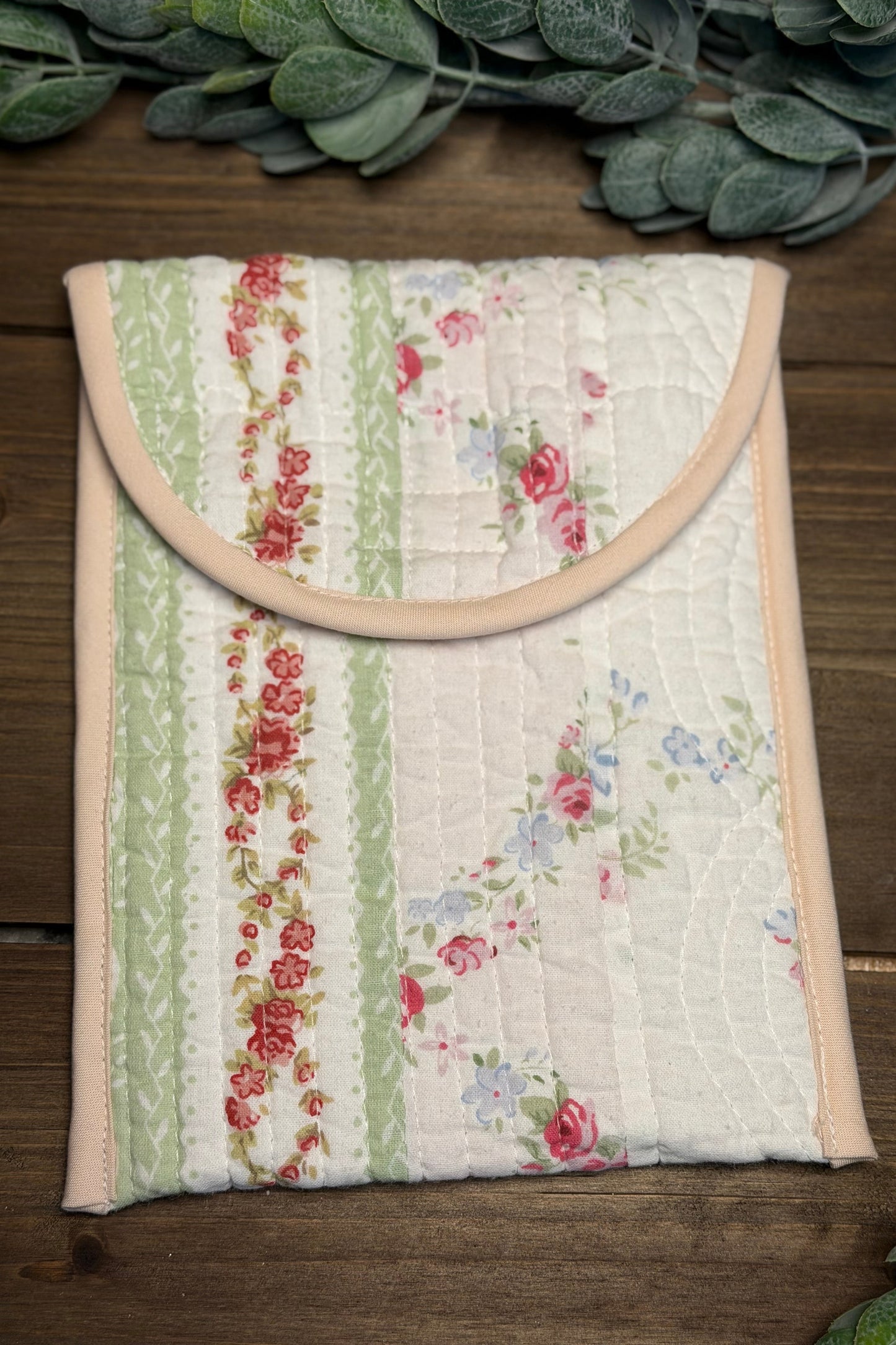 Quilted Floral Kindle Sleeve